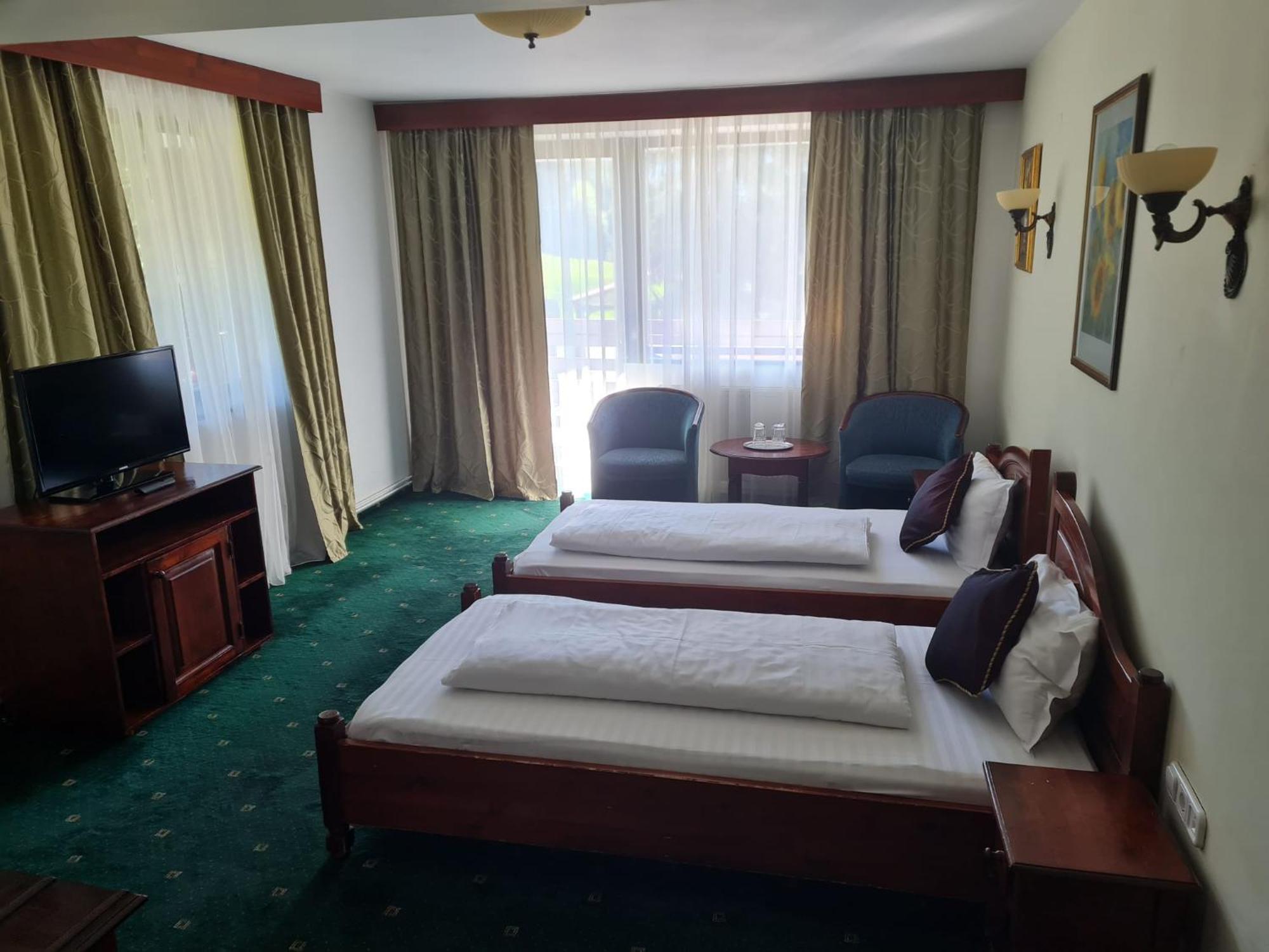 Pensiunea Mai 5*